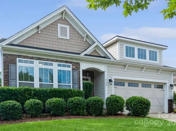 9220 Carneros Creek Rd, Charlotte, NC 28214