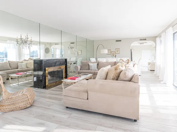 261 Park Avenue image 7 of 26