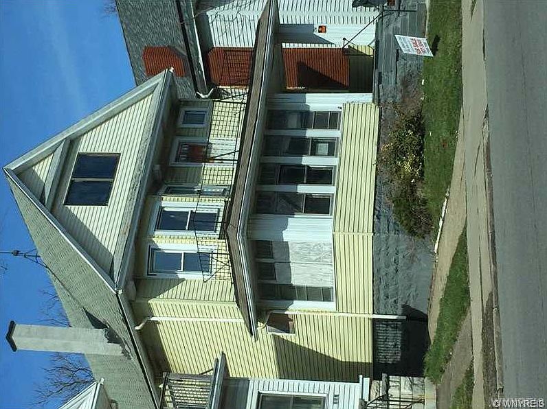 1st image of 334 E Delavan Ave