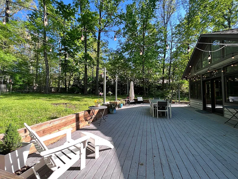 15 Harvey Pl — Photo 40