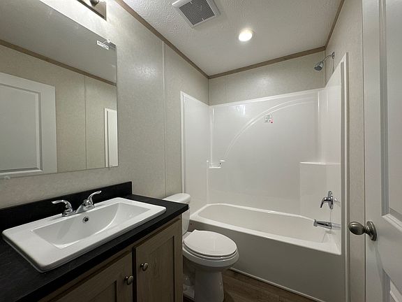 5th image of 3920 Hall Avenue Site #42