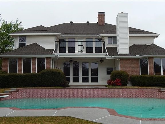 3rd image of 5301 Vicksburg Dr