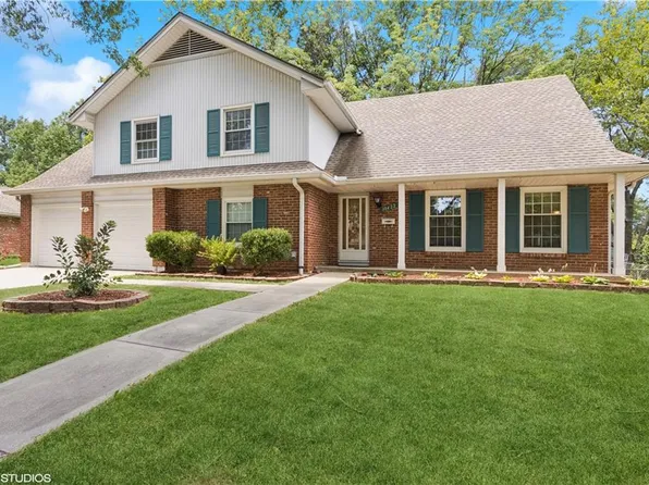 10422 Indiana Ave, Kansas City, MO 64137