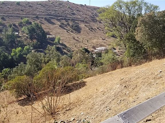 3rd image of 9360 Wayside Dr