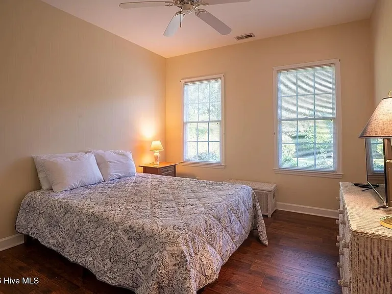 3326 Saint James Dr SE — Photo 10