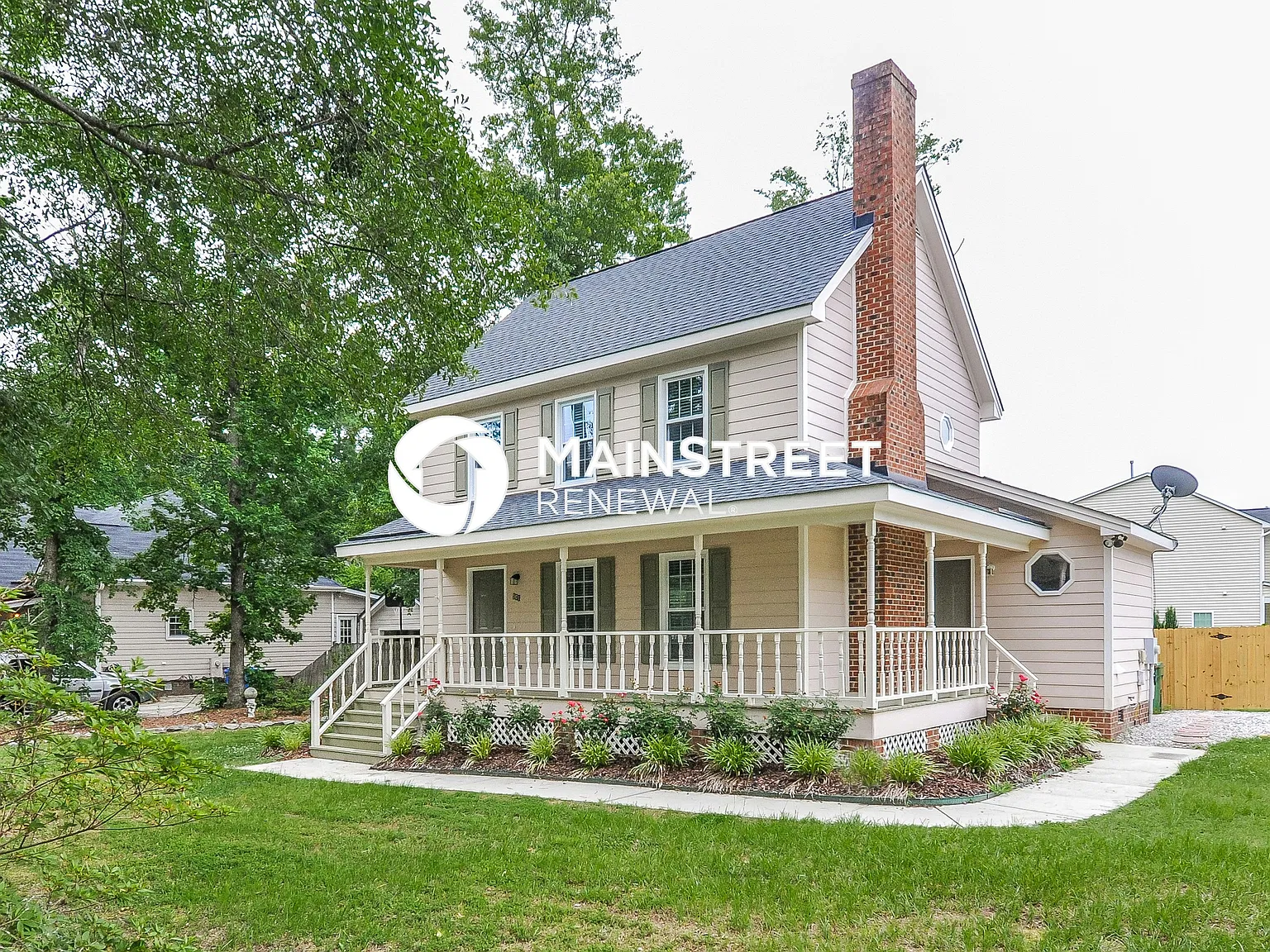 501 Hunters Ridge Dr — Photo 2