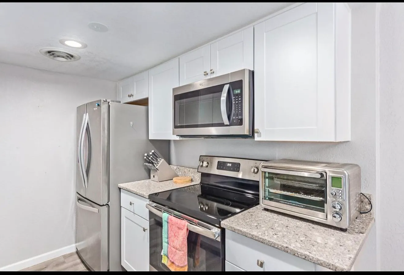 2 bed, 1.5 bath, 950 sqft, $1,850 — Photo 3