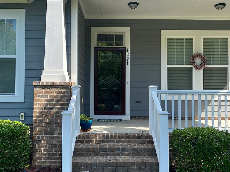 4221 Courtly Ln — Photo 5