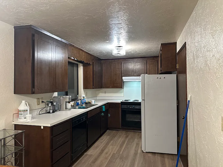 13315 Tilley Rd S — Photo 5