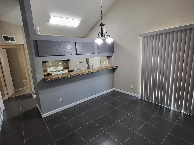 1802 Frank Sinatra Pl — Photo 24