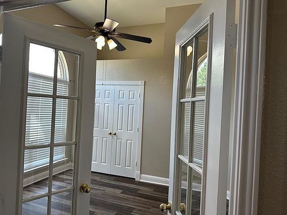 4th image of 5400 Rockwood Dr