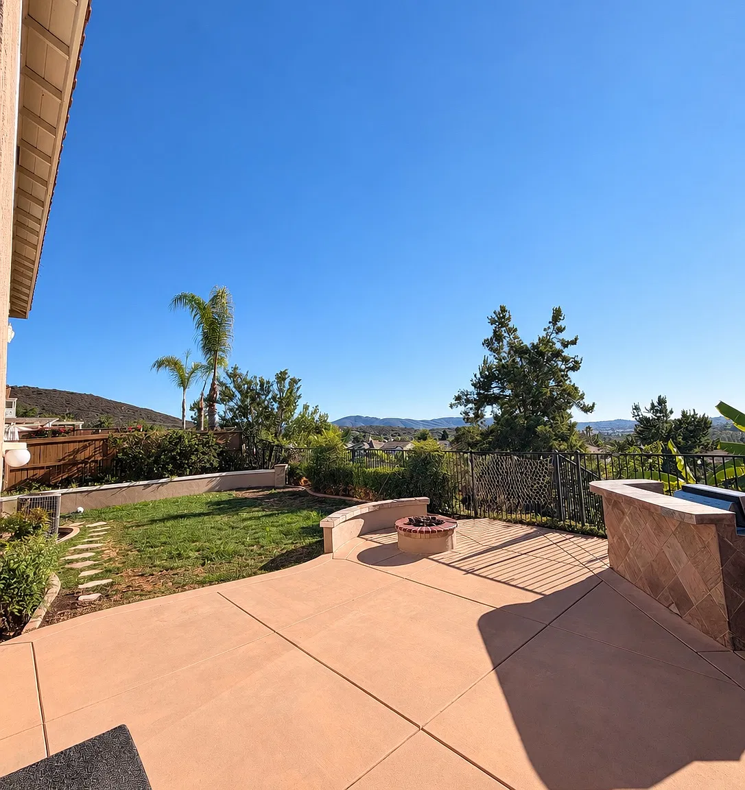 5 bed, 2.5 bath, 2873 sqft, $5,500 — Photo 3