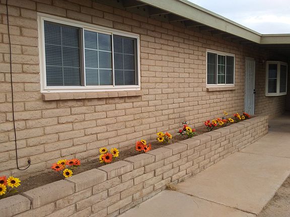 Garden area front