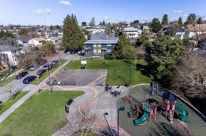 312 28th Ave S #C — Photo 21