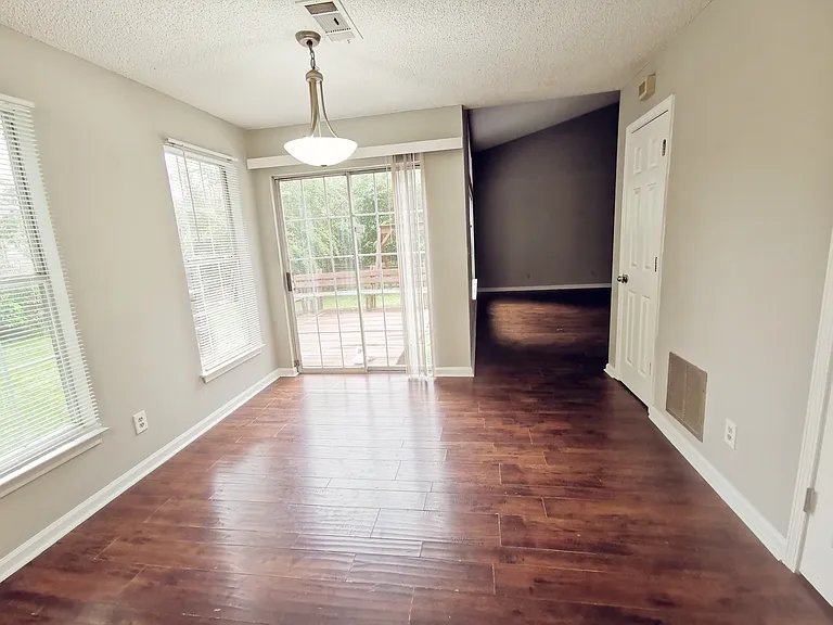 2157 Williams Pl — Photo 10