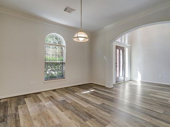 4th image of 1303 Meadow Bay Ct