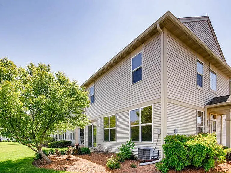 2137 Sunrise Cir — Photo 12