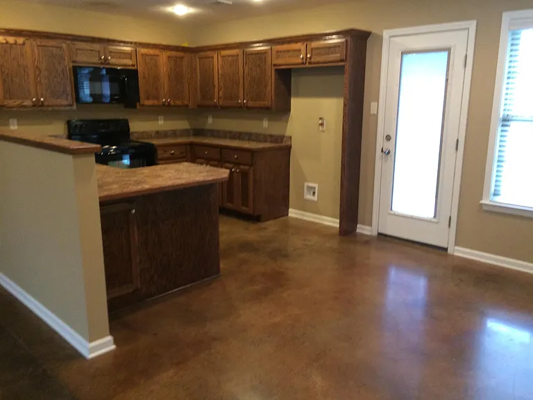 Kitchen with lots of cabinets