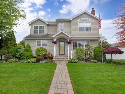 70 Pollok Place, Hicksville, NY, 11801