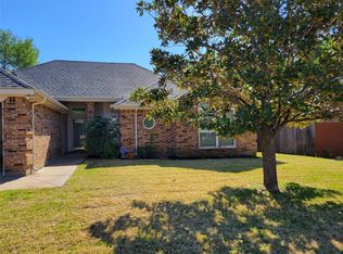 336 College St S, Keller, TX 76248