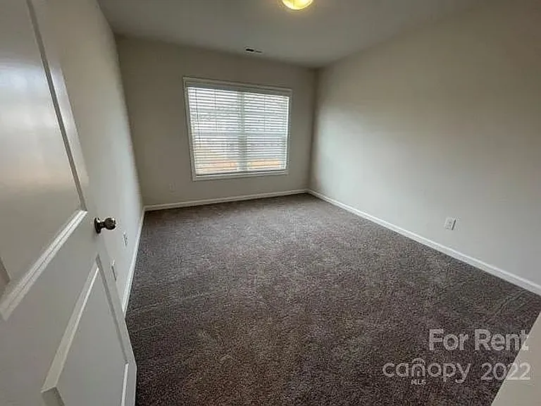 3752 Yorkshire Pl — Photo 14