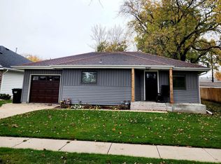 736 W 10th St, Wahoo, NE 68066