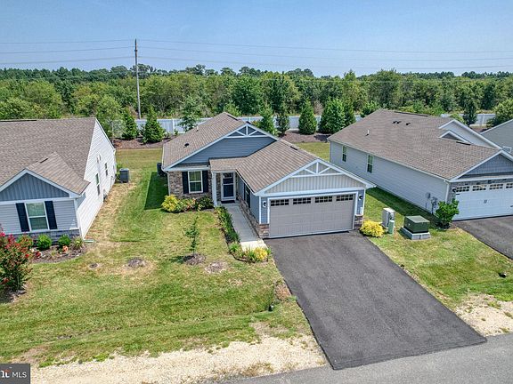 4th image of 317 Windflower Dr #7