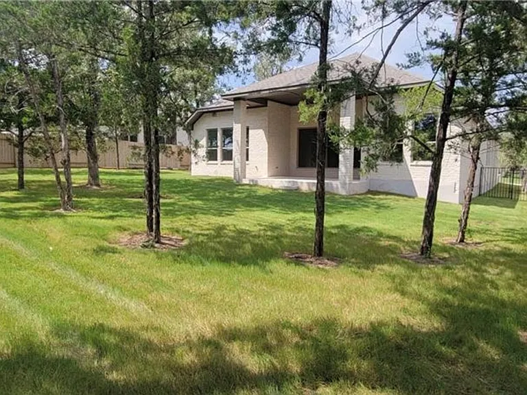 148 Kellogg Ln — Photo 33