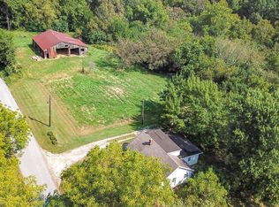 126 W County Line Rd, Brighton, IL 62012