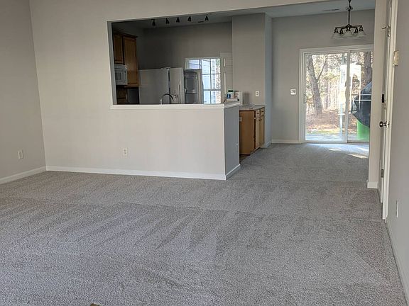 2nd image of 8211 Clasara Cir