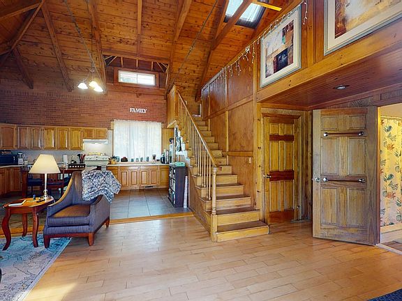 5th image of 24 Great Oak Dr #1