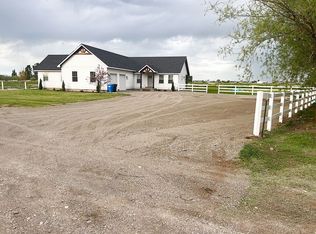 418 Riverview Rd, Saint Anthony, ID 83445