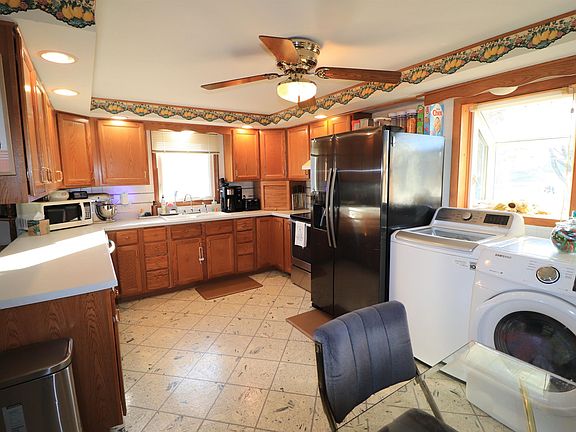 3rd image of 1814 S Willard Ave