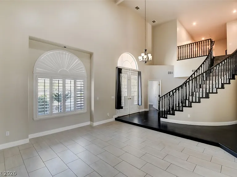 8623 Golden Canyon Rd — Photo 4