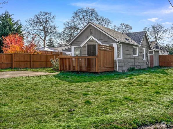 15215 & 15217 Fern Street SW, Lakewood, WA 98498