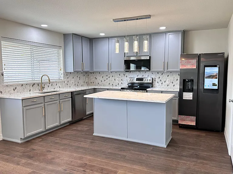 1820 Kittyhawk Dr — Photo 1