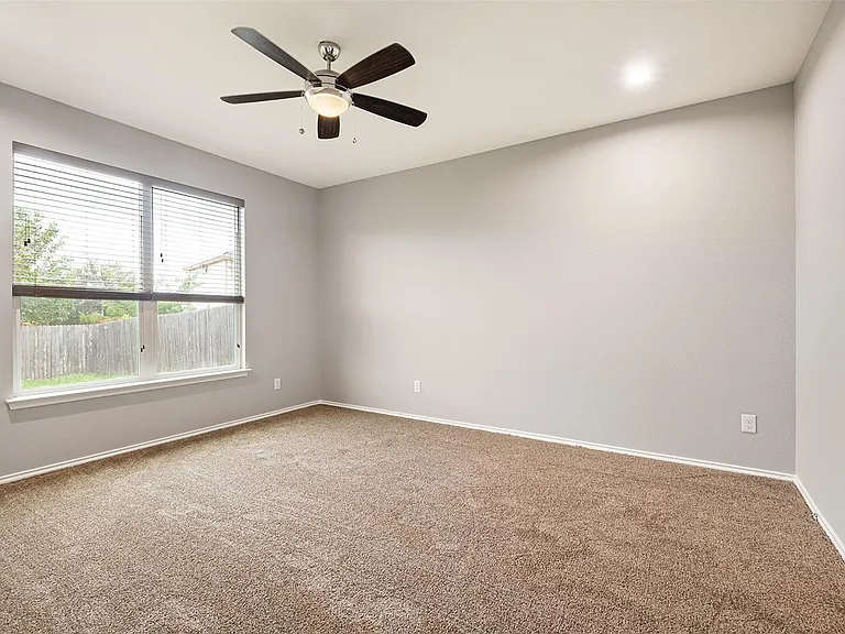 12401 Franklin D Roosevelt St — Photo 15