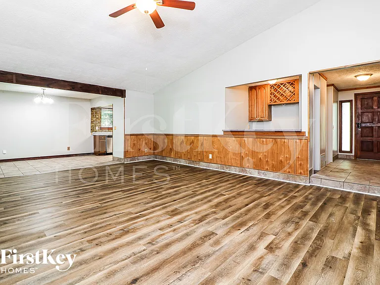 446 Ridgetop Dr NW — Photo 4