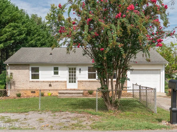 328 Defoe Cir, Maryville, TN 37804