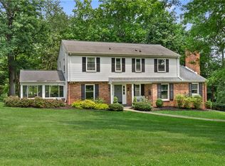 88 Woodside Dr, Washington, PA 15301