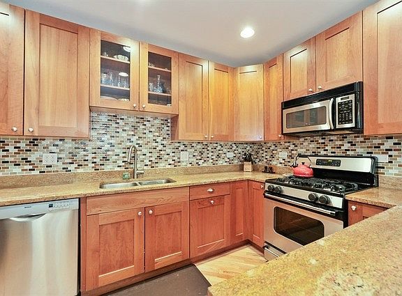 3rd image of 4250 N Mozart St #1N