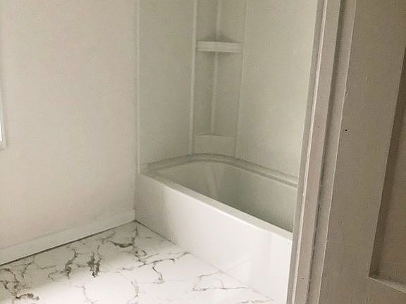 5th image of 270 Tremaine Ave