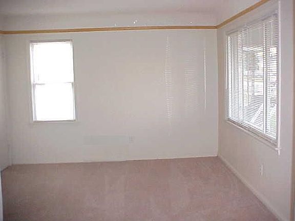 5th image of 28210 Hillview St