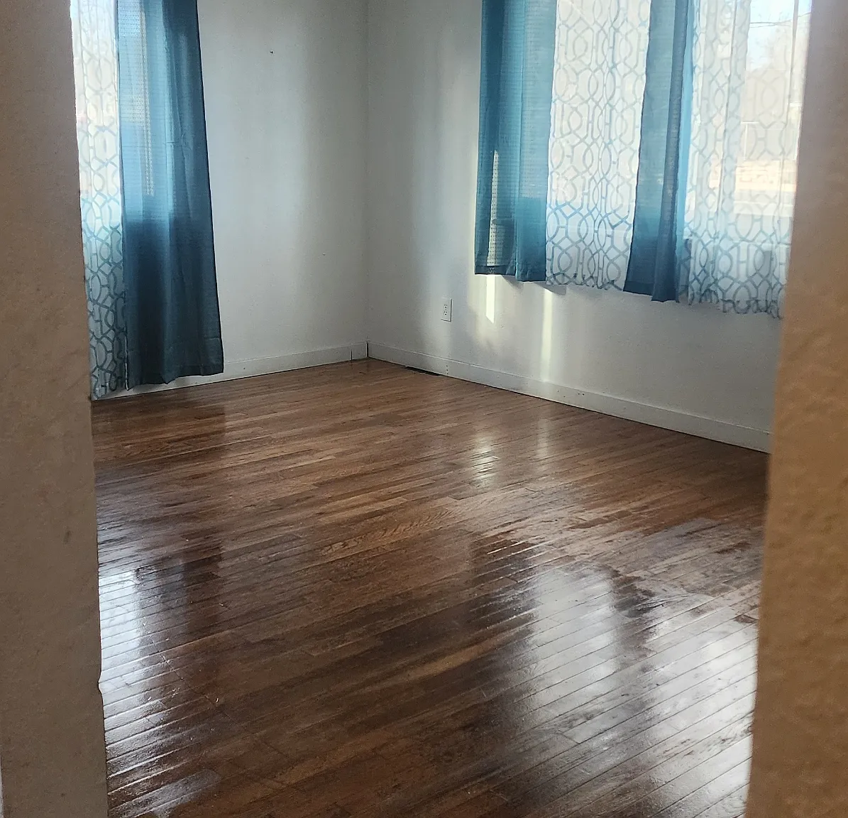 4 bed, 1500 sqft, $1,925 — Photo 2