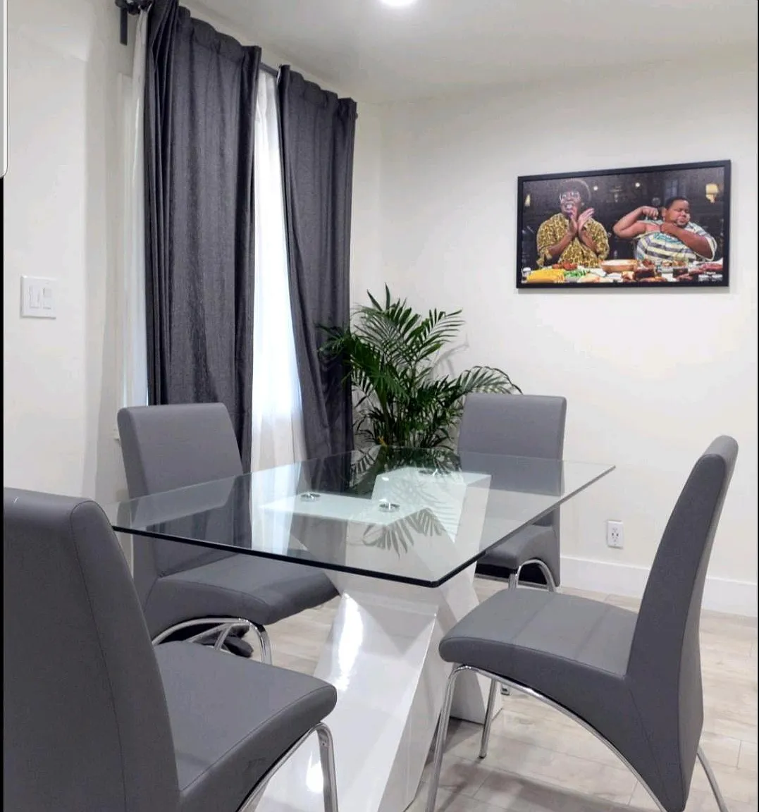 5781 Corbett St — Photo 3