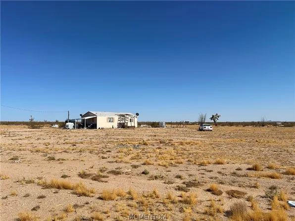 18860 S Dale Evans Road, Yucca, AZ 86438