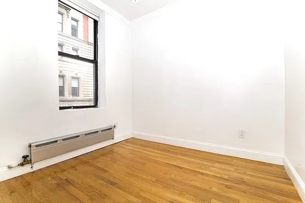 Rented by REAL New York | media 25