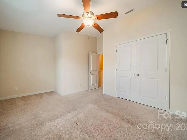 12754 Livengood Ln — Photo 15