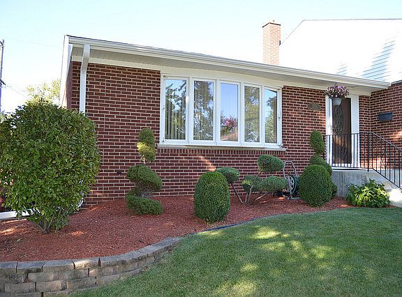 3rd image of 1203 Winston Dr