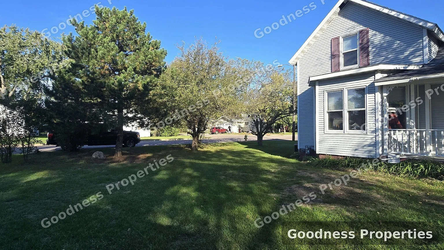 460 Spruce Street — Photo 3